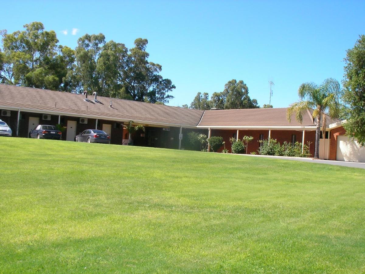 Tocumwal Golf Resort Exterior photo